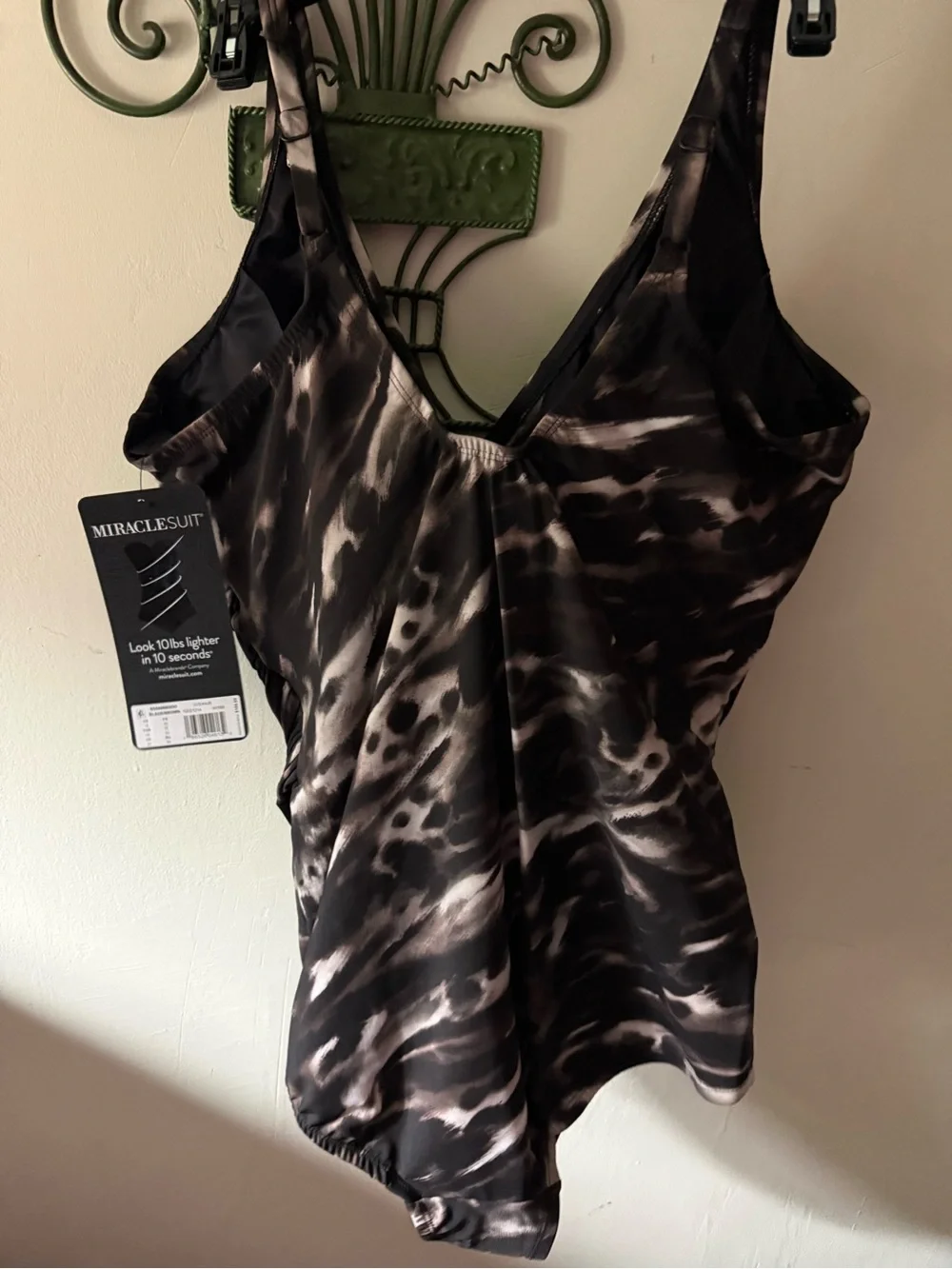 Miraclesuit Oceanus One Piece in Tempest size 18DDD